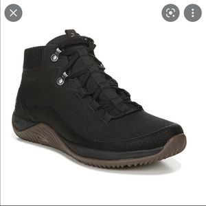 Ryka ankle hiking boot